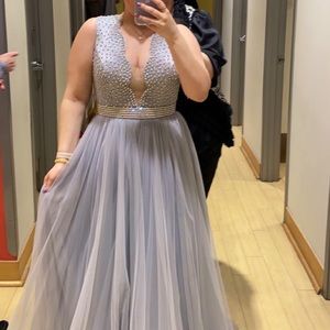 BRAND NEW SHERRI HILL PROM DRESS